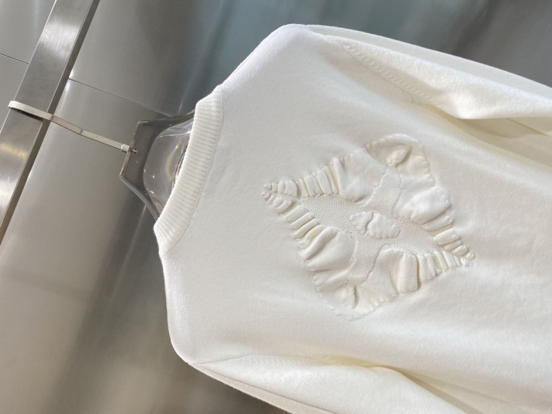 l0vis Vvtt0n sweater